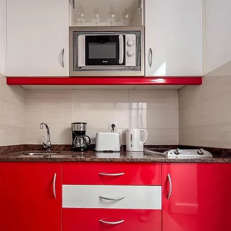 Con Terraza Y Piscina Apartamento *